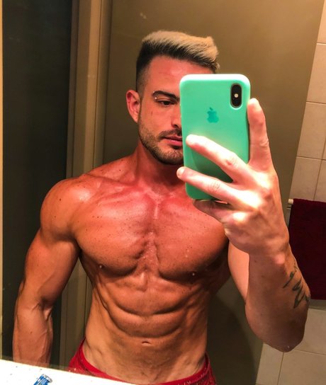 Naked Calisthenics onlyfans post