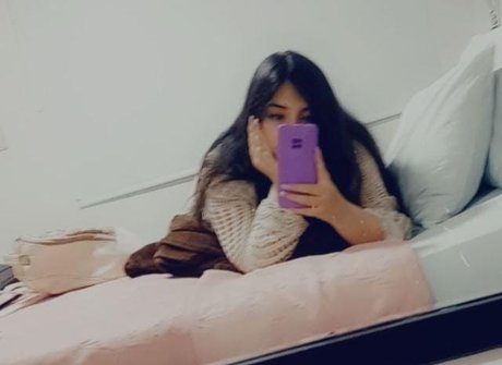 Nahomy Miller onlyfans lean