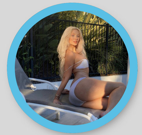 Nadia Paris onlyfans picture