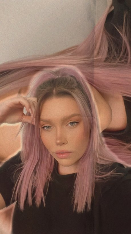 Emmy D feet onlyfans