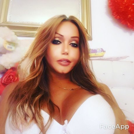 desire 2908 only fans nude leaks