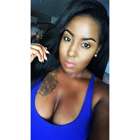 Curvy Nina leaked onlyfans