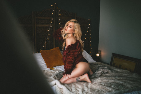 Elizabeth Eton fans only