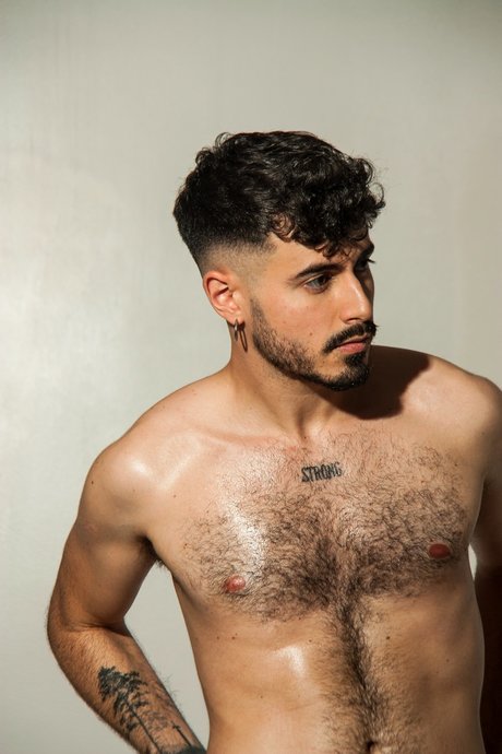 Frewtwojota onlyfans page