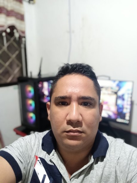 Carlos Zapata Pineda onlyfans porn leaks