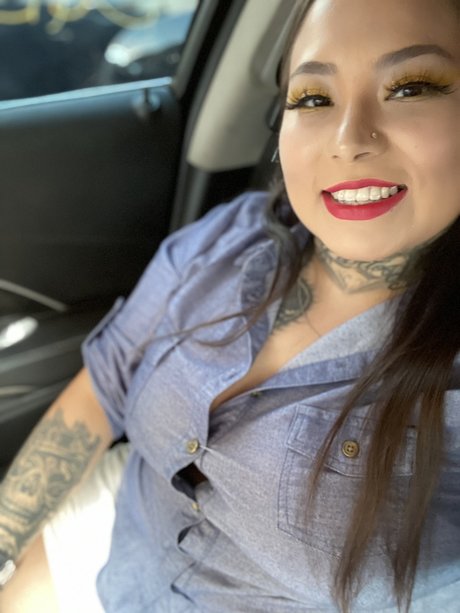 B nasty girl clikk only fans pics