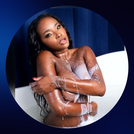 Naomi Foxxx VIP onlyfans leaks