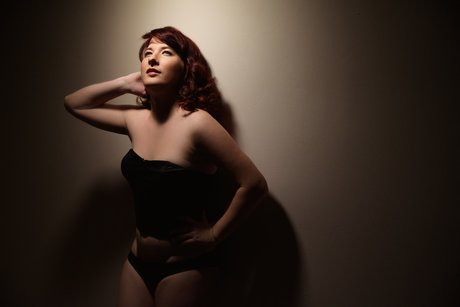 naomi cosplayer photomodel only fans photos