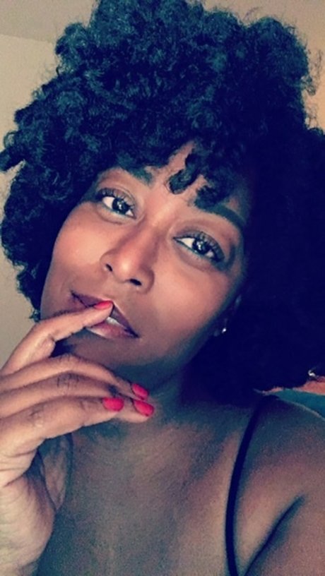 NaomiCarter topless onlyfans