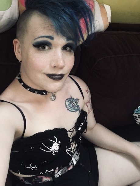 Delilah N Chains only fans