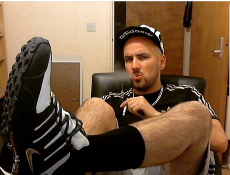 Chainsmoker only fans porn