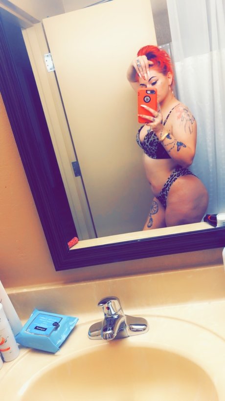 Redheadshawty onlyfans leak ass