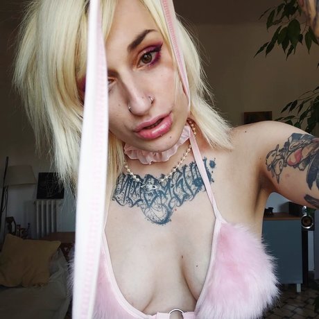 Nana kuroi onlyfans lesk