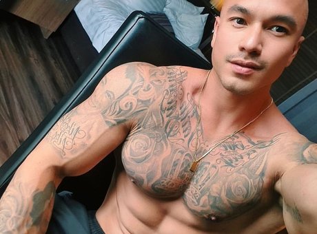 DADDY DEAN THAI onlyfans sex leaks