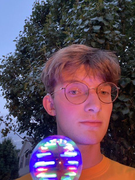 Cameron Keene onlyfans nude photos