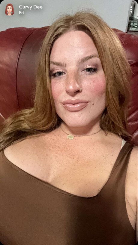 Curvy Dee onlyfans photos