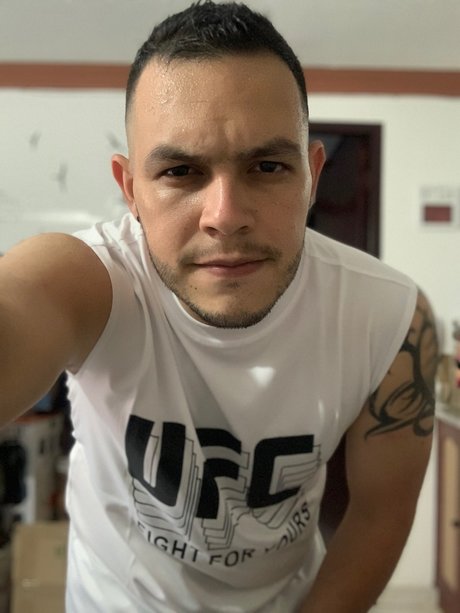 Cristhian Nieto onlyfans posts