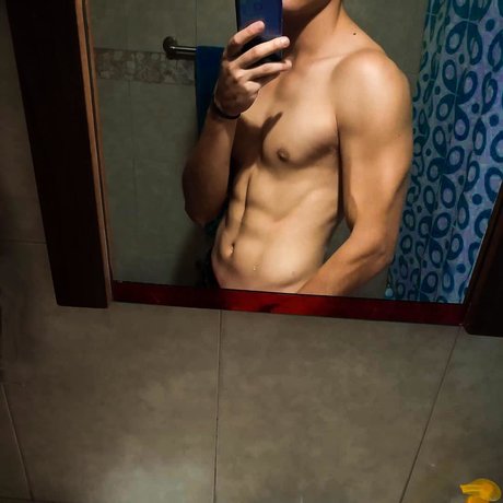 Chris for FREE onlyfans model photos