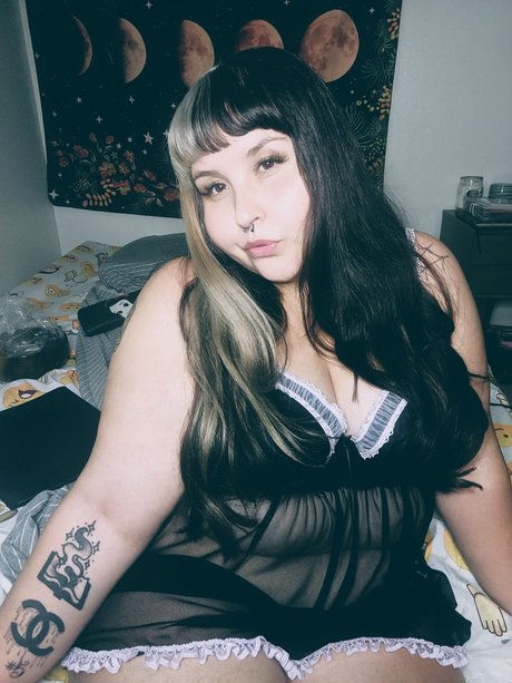 CurvyCocosBoutique topless onlyfans