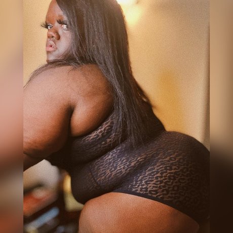 Fun Sized Henny_ onlyfans nudes leaked