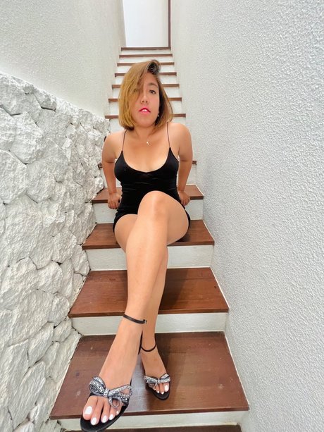 Dea Della onlyfans leakd