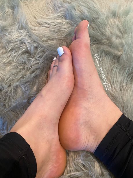 Cora Emery on onlyfans