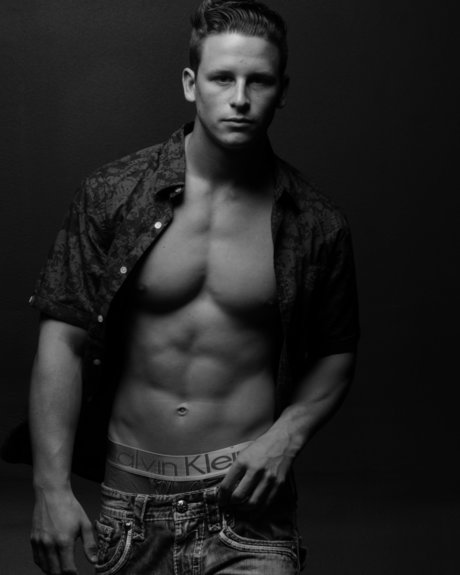 Naughty Showman pics onlyfans