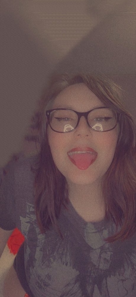 NaughtyNikkiLuv onlyfans picture