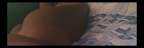 naughtikahh porn onlyfans