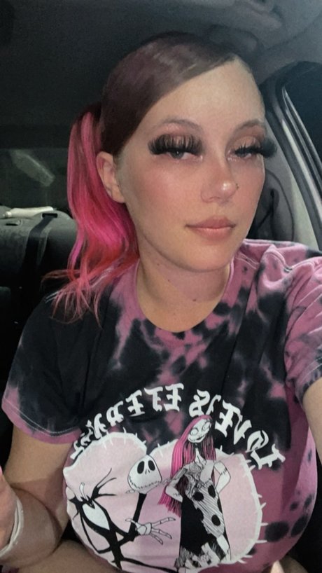 Naudieeeeee_ leak only fans