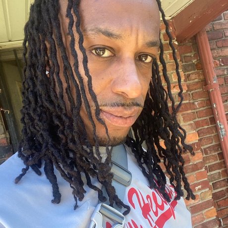 Ladrake Lawrence onlyfans pics