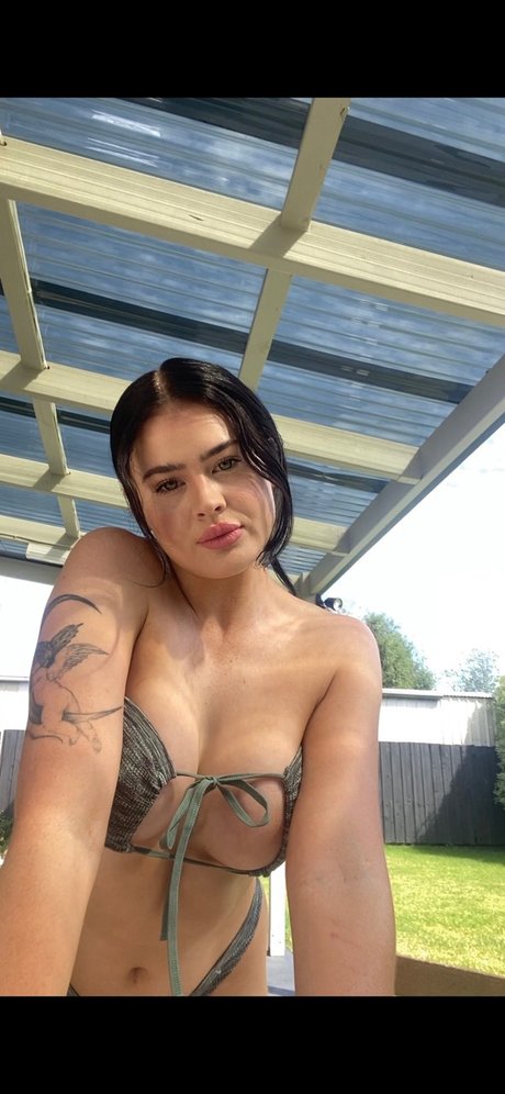 Anna Petite onlyfans leaked photos