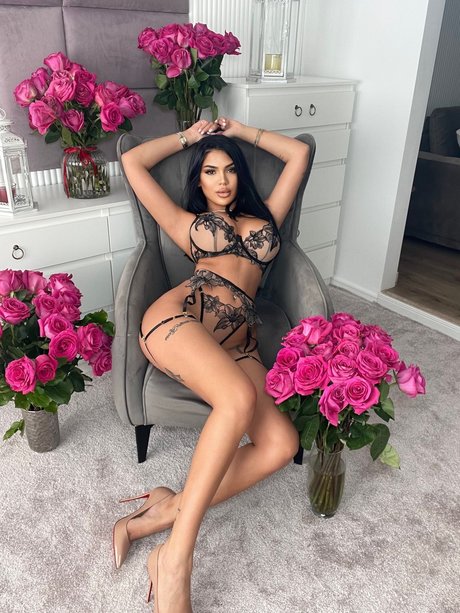 B3llahot nude onlyfans