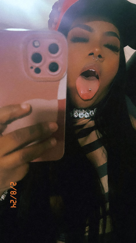 Officialneshhhhh only fans leaked