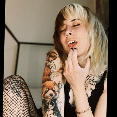 Misty Fae leaks onlyfans