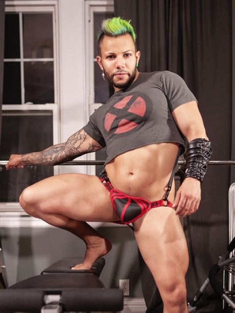 NeonLogan leaked onlyfans sextape