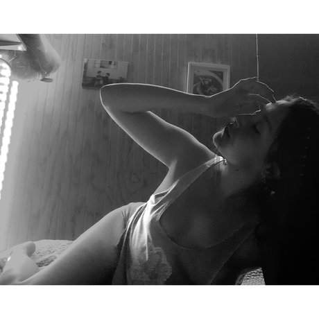 Nelihz onlyfans naked