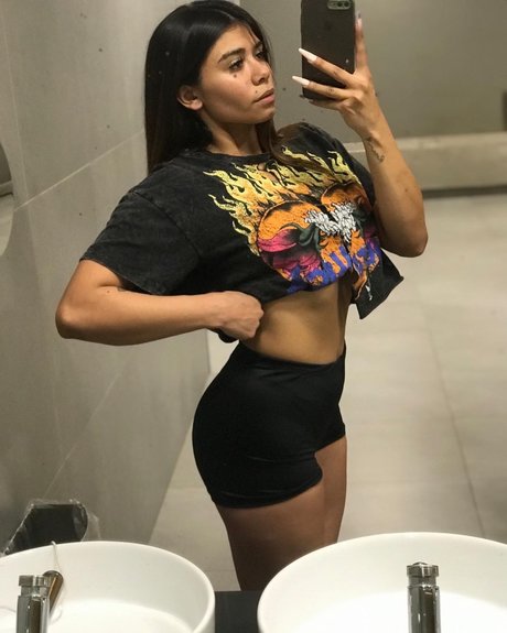 Isabelle Cake_ en onlyfans