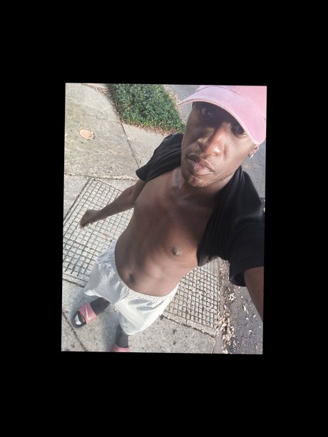 Emile Per ona onlyfans pic