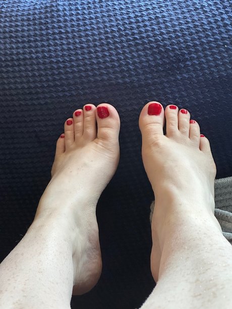 crimsoncalifox free onlyfans