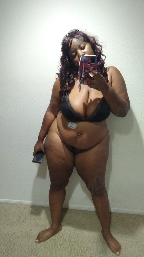 NICOLE THOMAS onlyfans explicit content