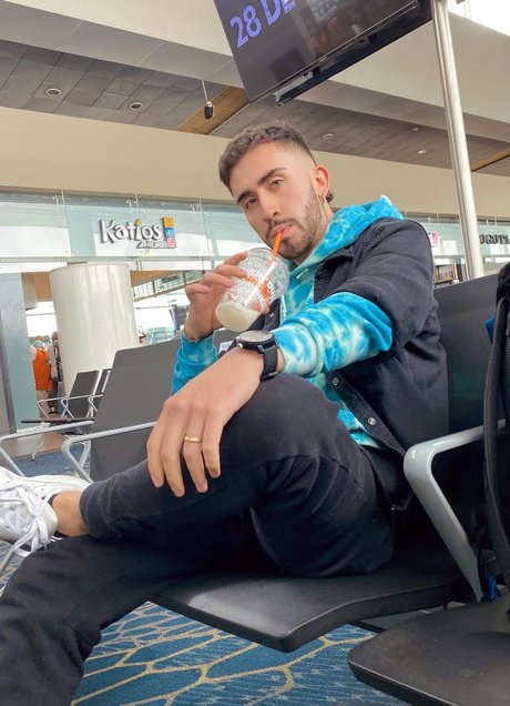 Nicolas Mu oz onlyfans pics leaked