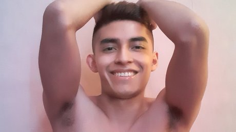 Nicolas Farfan onlyfans leak ass