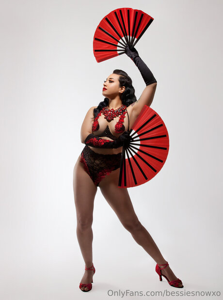 Bessie Snow only fans content
