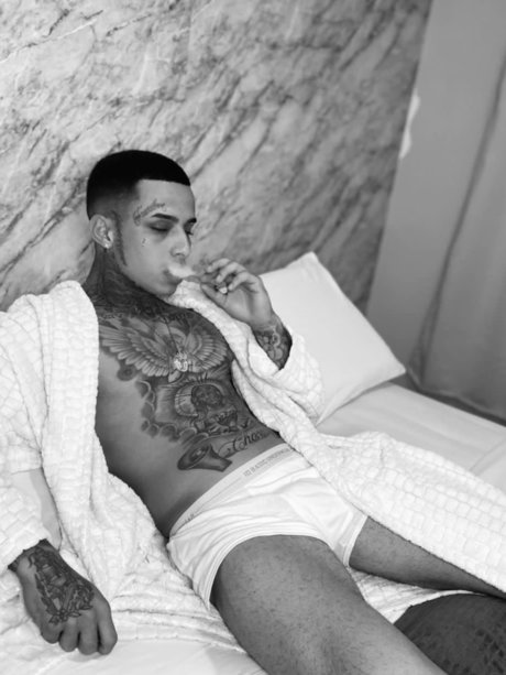 Henriger Gabriel onlyfans leaked tits