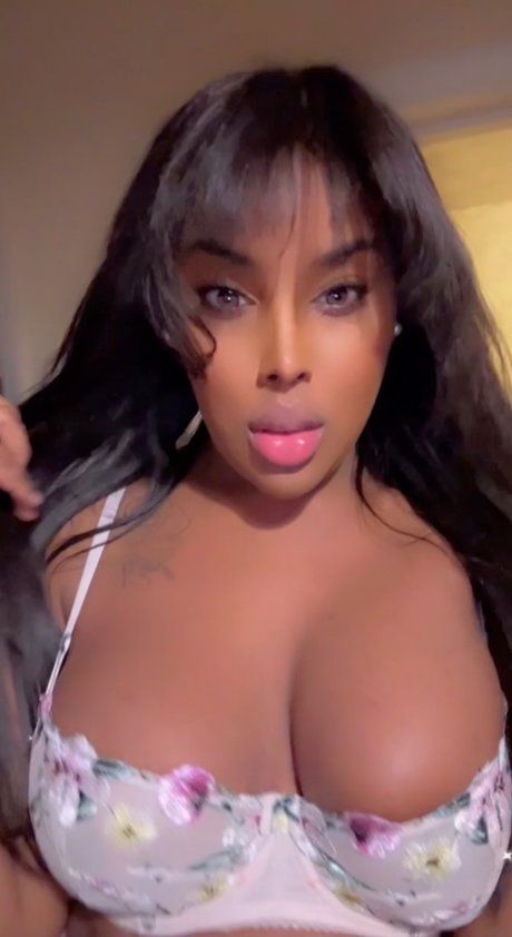 Mistress Isabella Cummings nude onlyfans