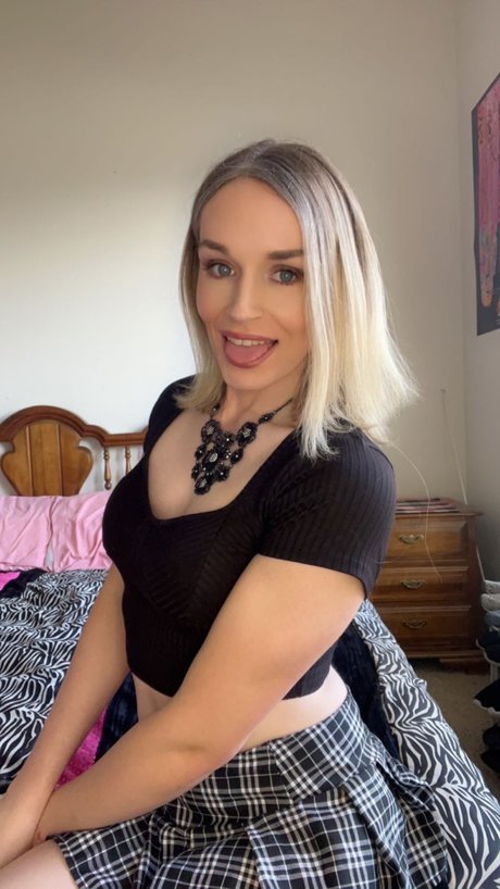 Nikki Chanel onlyfans strip