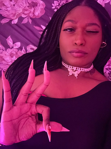 Nikki Waves onlyfans pics