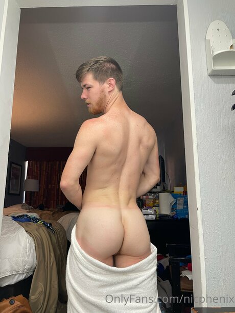 Nic Phenix feet onlyfans