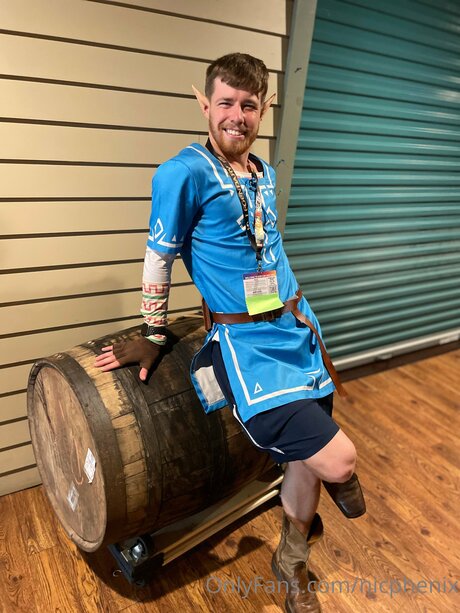 Nic Phenix Profile pic